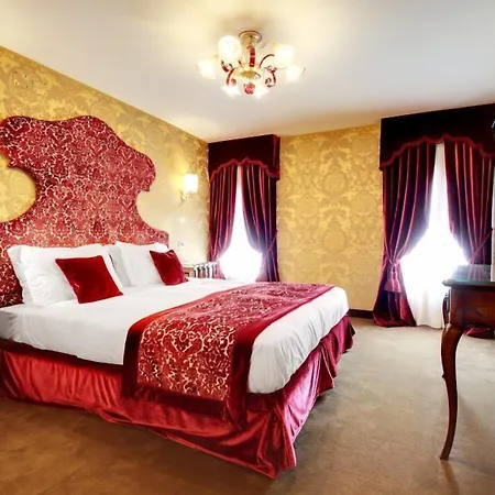 Casanova Hotel 4*