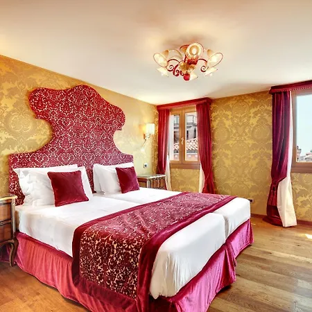 Casanova Hotel 4*