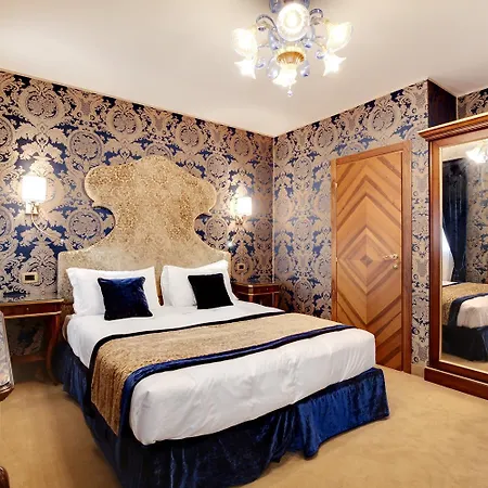 Casanova Hotel 4*