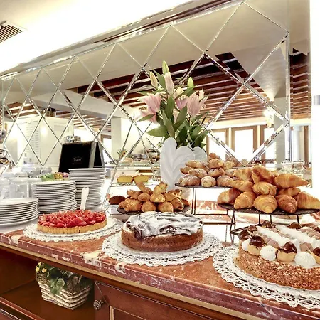 Casanova Hotel 4*