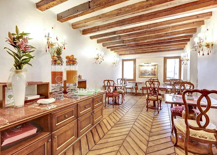 فندق كازانوفا