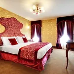 Casanova Hotel 4*